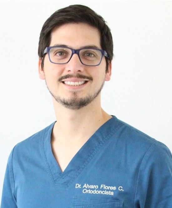 Dr. Alvaro Flores Cortés